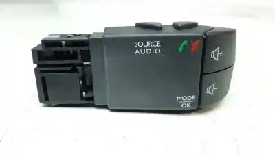 Peça sobressalente para automóvel em segunda mão comando de controlo do rádio por renault clio iv * referências oem iam 255522448r