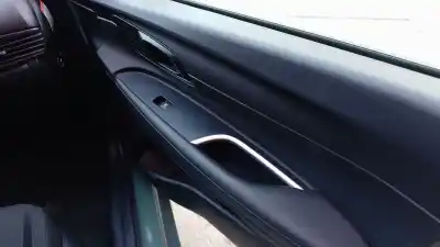 Pièce détachée automobile d'occasion COMMANDE DE LÈVE VITRE AVANT DROIT pour HYUNDAI I20 III (BC3, BI3) 1.0 T-GDI Références OEM IAM 93581Q00004X  