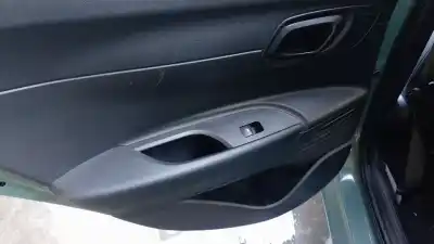 Pièce détachée automobile d'occasion COMMANDE DE LÈVE VITRE ARRIÈRE GAUCHE pour HYUNDAI I20 III (BC3, BI3) 1.0 T-GDI Références OEM IAM 93581Q00004X  
