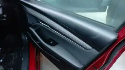 Second-hand car spare part passenger side right window regulator for mazda 3 sedán 2.5 e-skyactiv-g oem iam references bcjh58590c