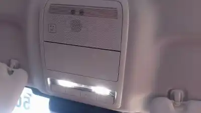 Second-hand car spare part interior light for mazda 3 sedán 2.5 e-skyactiv-g oem iam references grf56801y02