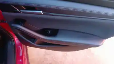 Second-hand car spare part rear right power window switch for mazda 3 sedán 2.5 e-skyactiv-g oem iam references bdgf66370