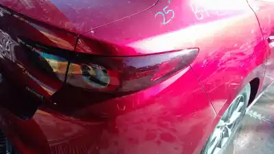 Second-hand car spare part right tailgate light for mazda 3 sedán 2.5 e-skyactiv-g oem iam references b0j851150a