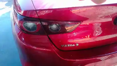 Second-hand car spare part interior left tailgate light for mazda 3 sedán 2.5 e-skyactiv-g oem iam references bcnm513g0b