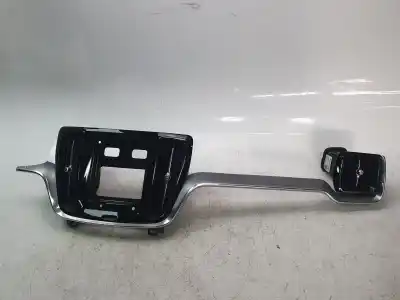 Pièce détachée automobile d'occasion GRILLE D'AÉRATION pour VOLVO S60 III (224) T5 Références OEM IAM 31477876  