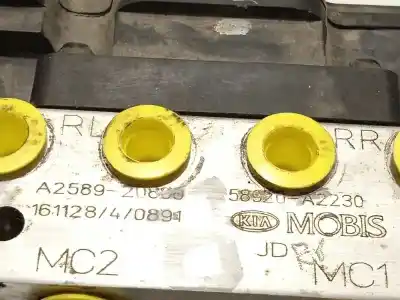 Peça sobressalente para automóvel em segunda mão abs por kia pro cee´d (jd) 1.4 crdi 90 referências oem iam 58920a2230 a258920800 6158945200