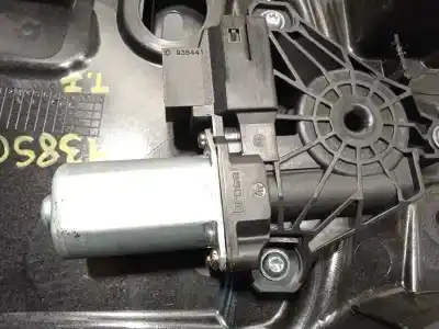 Recambio de automóvil de segunda mano de elevalunas trasero izquierdo para mercedes-benz clase a (w176) a 45 amg 4-matic edition 1 (176.052) referencias oem iam a1767300179 a2469063100 