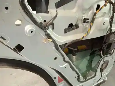 Автозапчастина б/у двері задні ліві для land rover range rover (lm) 3.6 td v8 посилання на oem iam lr011692  ah4224631ac