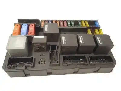 Автозапчасти б/у блок реле/предохранителей за land rover range rover (lm) 3.6 td v8 ссылки oem iam yqe500370  