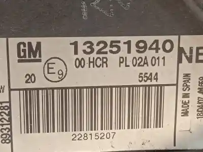 Recambio de automóvil de segunda mano de faro derecho para opel vectra c berlina elegance referencias oem iam 13251940  
