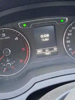 Автозапчасти б/у приборная доска за audi q3 (8ug) attraction ссылки oem iam 8u0920940m  