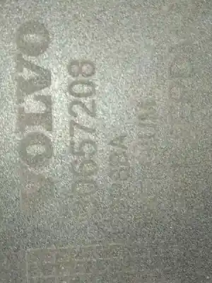 Автозапчастина б/у задній бампер для volvo c30 (533) 2.0 d посилання на oem iam 39885366  