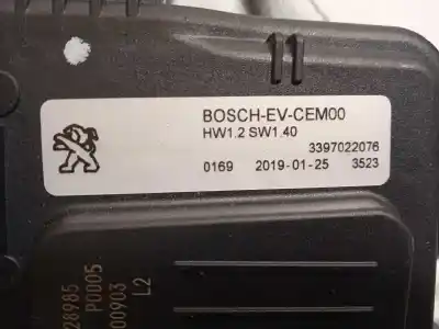 Pezzo di ricambio per auto di seconda mano tiranti e motorino del tergicristallo anteriore per peugeot 3008 gt-line riferimenti oem iam 9824762480 3397022076 1397225028