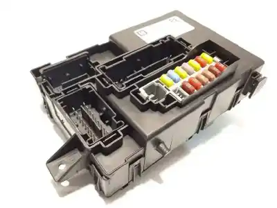 Pièce détachée automobile d'occasion boîtes à fusibles pour opel meriva a monospace (x03) 1.7 cdti (e75) références oem iam 13396575  