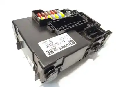Pièce détachée automobile d'occasion boîtes à fusibles pour opel meriva a monospace (x03) 1.7 cdti (e75) références oem iam 13396575  