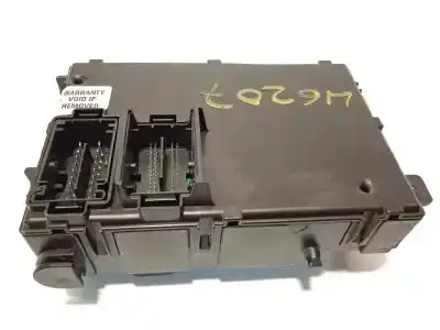 Pièce détachée automobile d'occasion boîtes à fusibles pour opel meriva a monospace (x03) 1.7 cdti (e75) références oem iam 13396575  