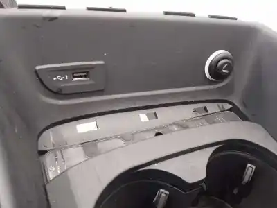 Автозапчастина б/у центральна консоль для audi a3 sedán (8vm) * посилання на oem iam 8v1863241j  8v1863241j6ps