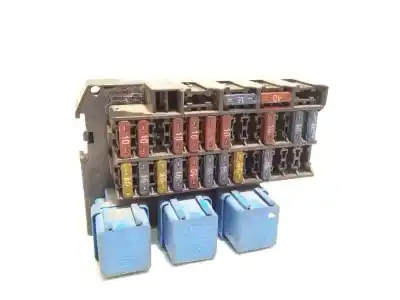 Tweedehands auto-onderdeel RELAIS/ZEKERINGENKASTJE voor NISSAN TERRANO II (R20)  OEM IAM-referenties 243110E000 72404047 