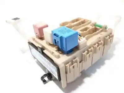 Second-hand car spare part fuse box unit for toyota auris active oem iam references 8273002j70a