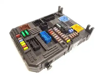 Pezzo di ricambio per auto di seconda mano scatola relè/fusibili per citroen c3 1.5 blue-hdi fap riferimenti oem iam 9819851280 1669609380 1619108380