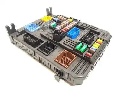 Tweedehands auto-onderdeel relais/zekeringenkastje voor citroen c3 1.2 12v vti / puretech oem iam-referenties 9832880280