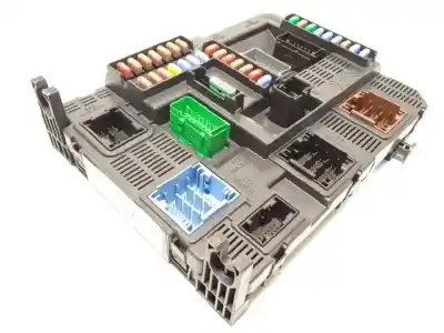 Pièce détachée automobile d'occasion BOÎTES À FUSIBLES pour PEUGEOT 2008 (--.2013->)  Références OEM IAM 9807531680 1612139080 