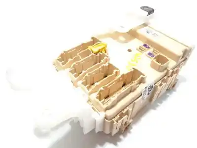 Second-hand car spare part fuse box unit for toyota auris active oem iam references 8273012x70a
