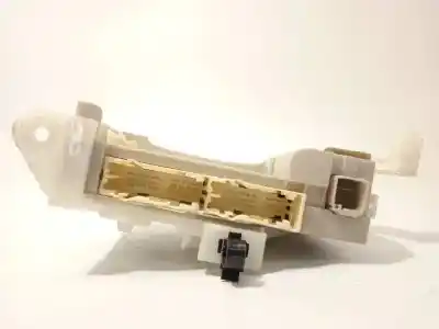Автозапчастина б/у реле/запоперівник для toyota prius (nhw30) plug-in hybrid advance посилання на oem iam 8273047451  
