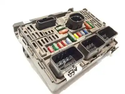 Second-hand car spare part fuse box unit for peugeot 607 (s2) 2.2 oem iam references 9657718580  