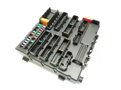 Pièce détachée automobile d'occasion boîtes à fusibles pour saab 9-3 sport sedán griffin références oem iam 12769679