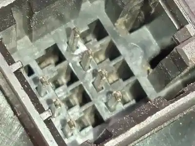 Peça sobressalente para automóvel em segunda mão espelho retrovisor esquerdo por kia cee´d 1.6 crdi cat referências oem iam 876051h260  