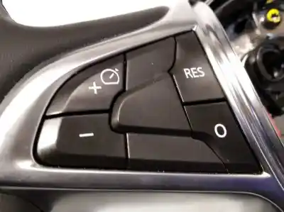Автозапчастина б/у кермо для dacia duster * посилання на oem iam 484007487r 2018886z67 