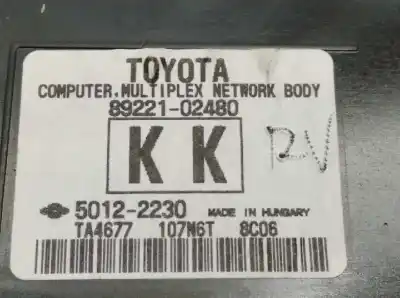 Автозапчасти б/у блок реле/предохранителей за toyota auris 1.8 16v (híbrido) ссылки oem iam 8273012x81  