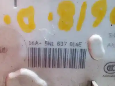 Peça sobressalente para automóvel em segunda mão fechadura da porta dianteira direita por seat ibiza (6j5) reference referências oem iam 5n1837016e  