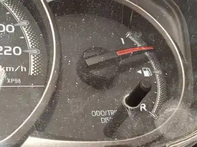 Peça sobressalente para automóvel em segunda mão quadrante por toyota yaris active referências oem iam 838000u270 1575607574 