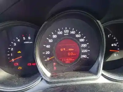 Peça sobressalente para automóvel em segunda mão quadrante por kia pro cee´d (jd) 1.4 crdi 90 referências oem iam 94003a2323 a2c54438700 