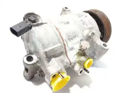 Автозапчастина б/у КОМПРЕСОР КОНДИЦИОНЕРА для AUDI A3 SPORTBACK (8VA, 8VF)  Посилання на OEM IAM 5Q0820803C  