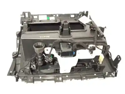 Автозапчастина б/у бардачок для lynk & co 01 phev посилання на oem iam 8889771952  