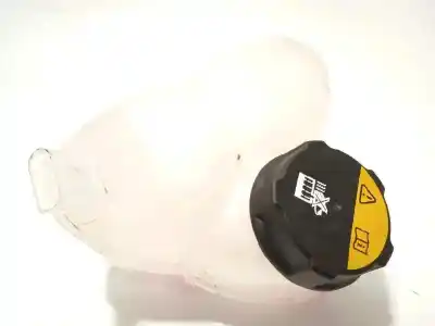 Second-hand car spare part coolant expansion tank for lynk & co 01 phev oem iam references 8889247762