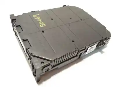 Pezzo di ricambio per auto di seconda mano scatola relè/fusibili per peugeot 3008 hybrid allure riferimenti oem iam 9832881380  