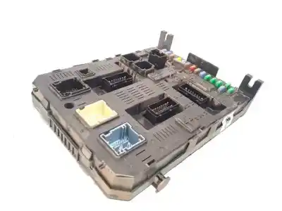 Pièce détachée automobile d'occasion boîtes à fusibles pour citroen berlingo xtr 1.6 hdi 92 références oem iam 9666895580 6580zy 