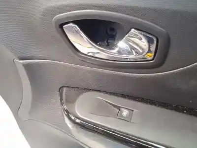 Piesă de schimb auto la mâna a doua usa dreapta fatã pentru renault captur helly hansen referințe oem iam 801009996r  