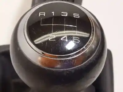 Pezzo di ricambio per auto di seconda mano leva del cambio per audi a3 (8vk) basic riferimenti oem iam 5q0711049ap  