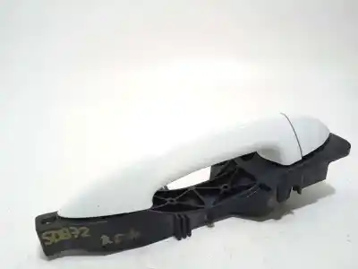 Second-hand car spare part exterior right front door handle for kia venga basic oem iam references 826511p050