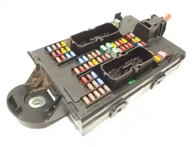 Peça sobressalente para automóvel em segunda mão caixa de fusíveis e relés por volvo xc90 2.0 diesel cat referências oem iam 31682732