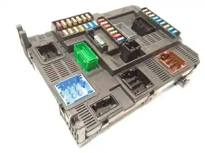 Peça sobressalente para automóvel em segunda mão caixa de fusíveis e relés por peugeot 2008 (--.2013->) 1.6 blue-hdi fap referências oem iam 9819850080