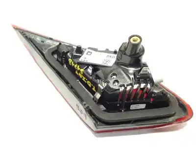 Peça sobressalente para automóvel em segunda mão farolim interior traseiro direito por opel corsa d (s07) 1.4 (l08 l68) referências oem iam 39012624 13454501 