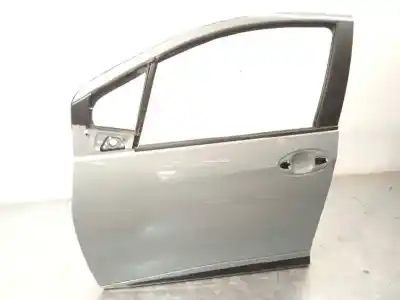 Pièce détachée automobile d'occasion porte avant gauche pour toyota yaris hybrid active références oem iam 670010d510  