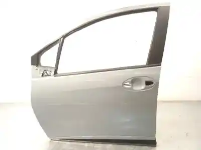 Pièce détachée automobile d'occasion porte avant gauche pour toyota yaris hybrid active références oem iam 670010d510  