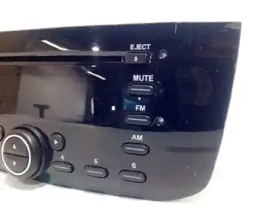 Pezzo di ricambio per auto di seconda mano impianto audio / radio cd per fiat punto (evo) (199) 1.4 cat riferimenti oem iam 7355261540  